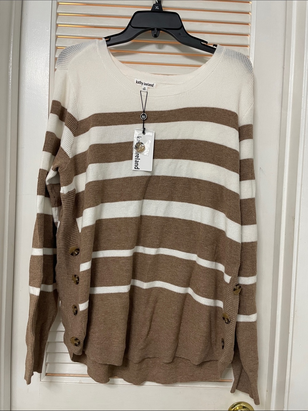 kathy ireland Cream and Brown Striped Button-Side Knit Sweater